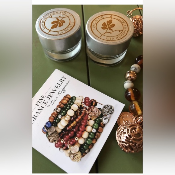 LISA HOFFMAN FINE FRAGRANCE JEWELRY EARRING, BRACELET, 2 BOTTLES TUSCAN FIG - Picture 6 of 9